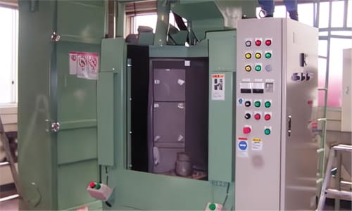 秋元産業株式会社のハンガーブラスト